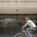 Sin actividad, aeropuerto de Oaxaca; tercer día de bloqueo de normalistas