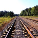 Reina Isabel vuelve a su escritorio tras primera noche en el hospital en años